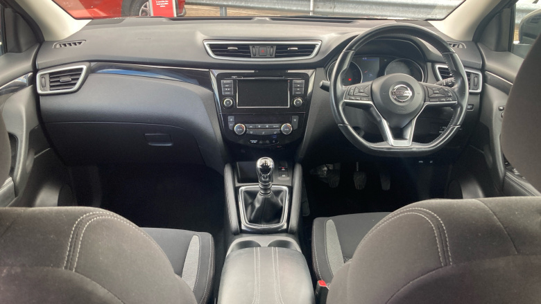 Nissan Qashqai 1.3 DiG-T Acenta Premium 5dr Petrol Hatchback